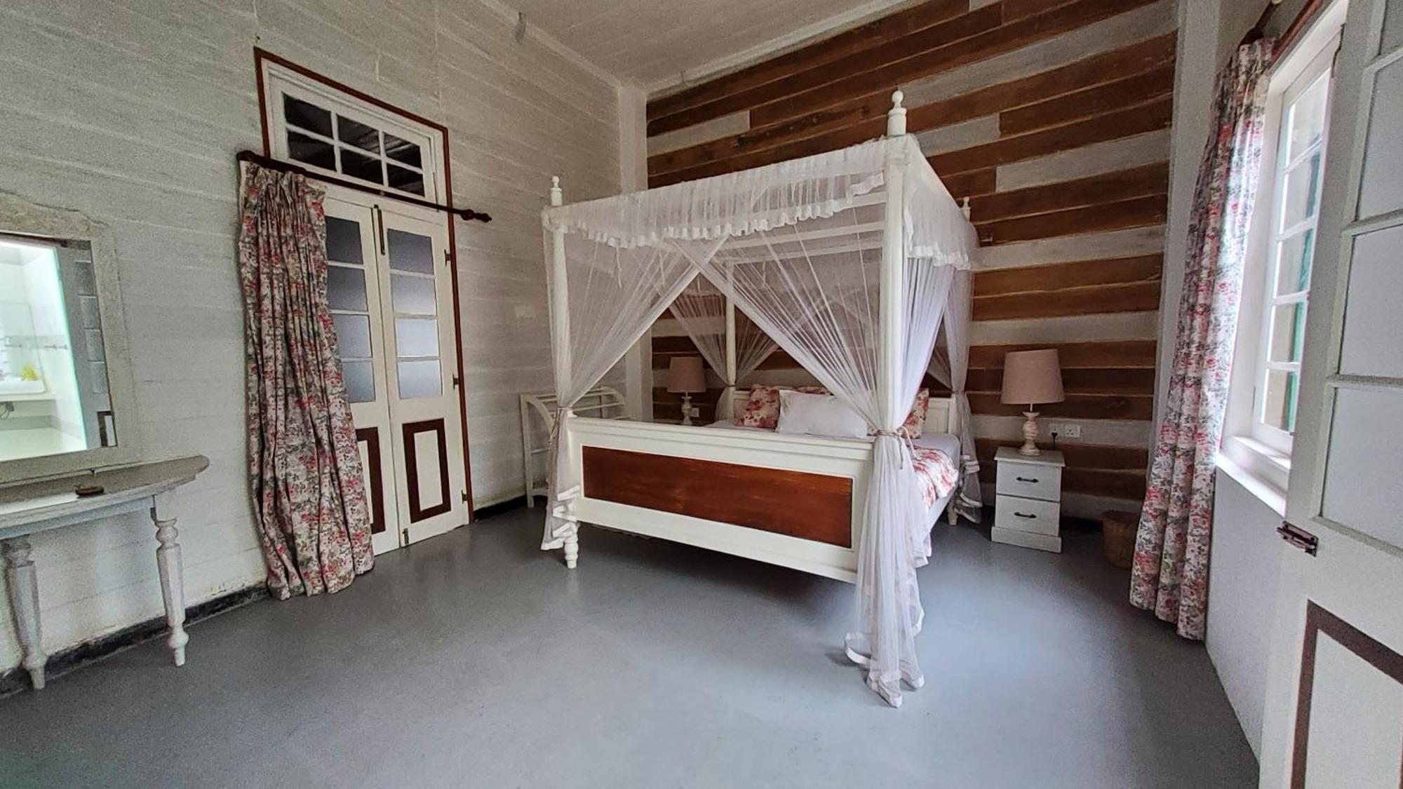 Walauwa On The Hill Hotel Хатон Екстериор снимка